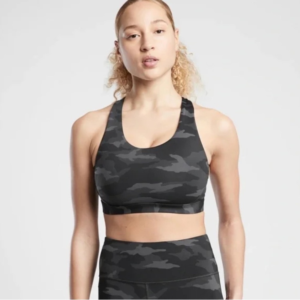 Athleta D-DD Ultimate Camo Printed Sports Bra Intimates Athletic Snap Hook Racer